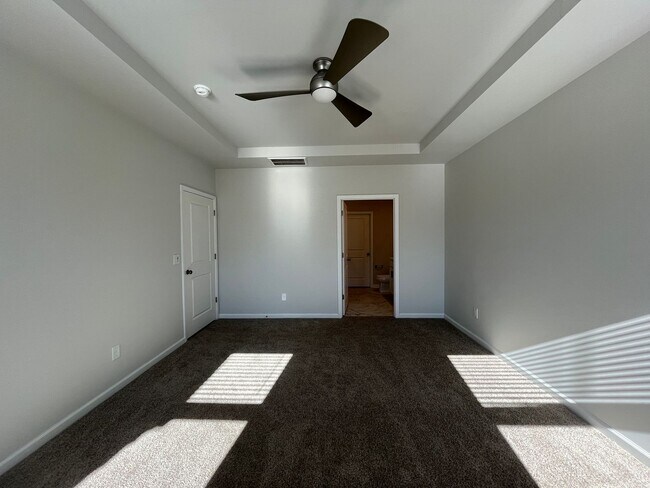 Building Photo - New 4/3 Townhome Available Now