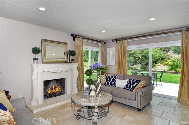 Building Photo - 3940 San Antonio Rd