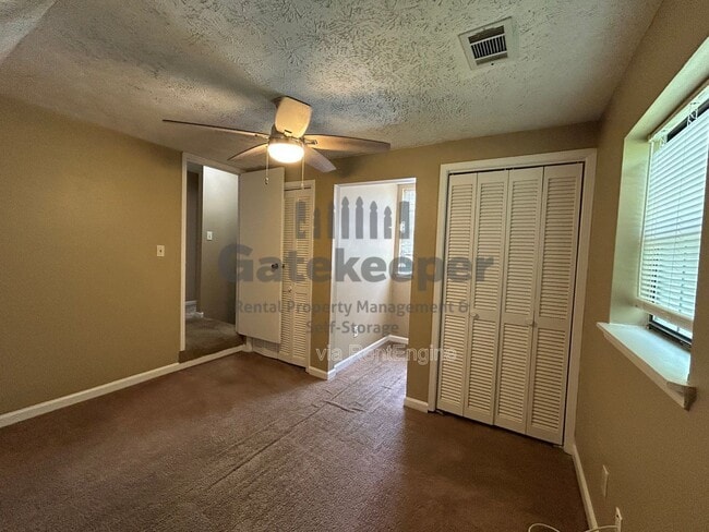 Building Photo - 101 Autumn Leaf