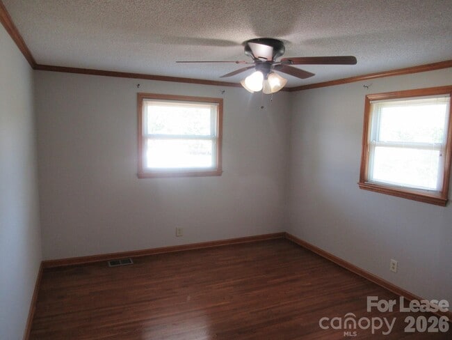 Building Photo - 7800 Cherry Point Dr