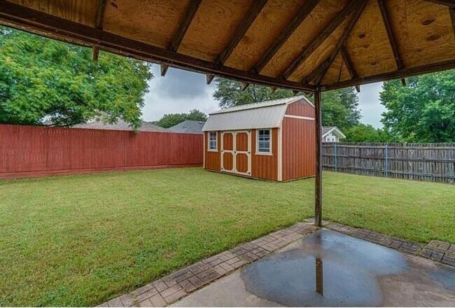 Building Photo - 9008 Topperwind Ct