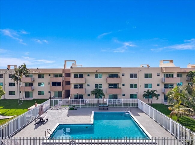 Building Photo - 10300 Coral Wy