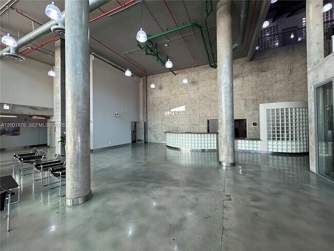 Building Photo - 3029 NE 188th St