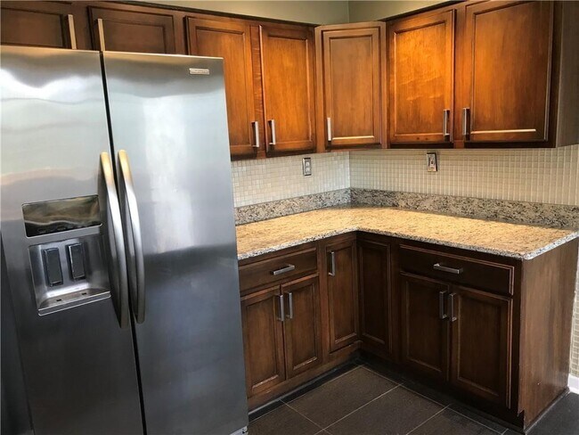 Building Photo - 1368 Lavista Rd NE