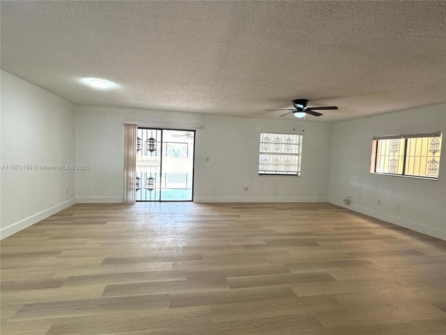 Building Photo - 2732 W 54th St