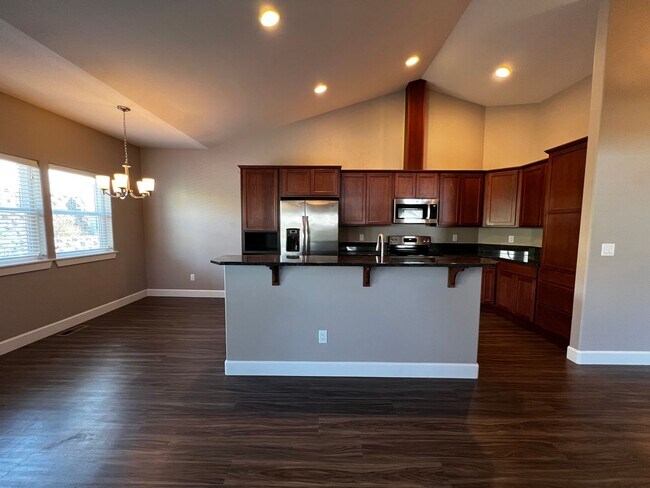 Building Photo - 8819 Kail Dr