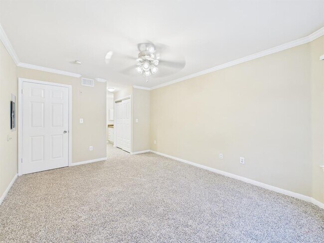 Building Photo - 501 W 26th St