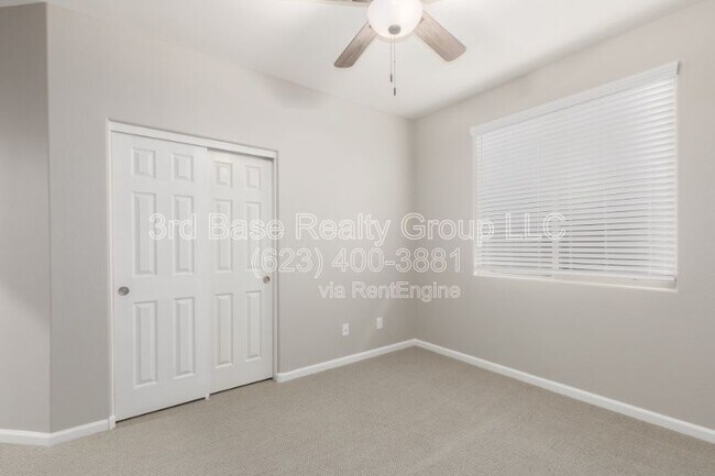 Building Photo - 21242 W Wilshire Dr