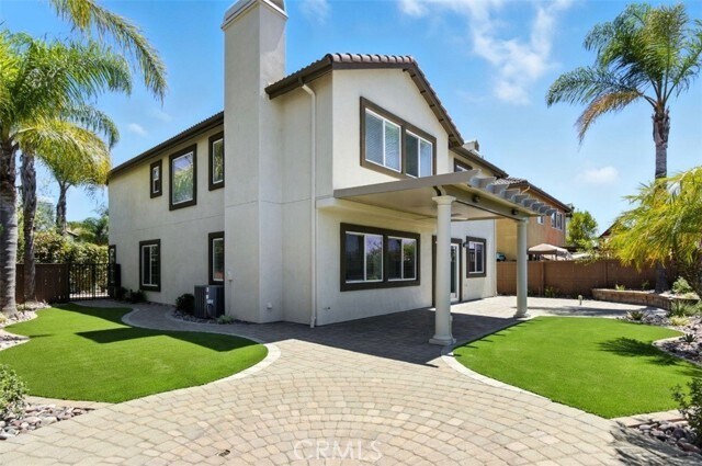 Building Photo - 880 Via La Venta