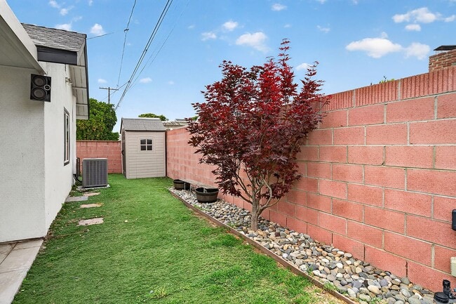 Building Photo - Beautiful 4 Bedroom Home with Smart Features, Entertainer’s Backyard & Attached Garage