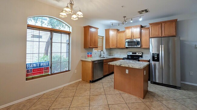 Building Photo - 2 Bedroom Condo in the Tre Allagio Community Near N Price Rd and W Elliot Rd!
