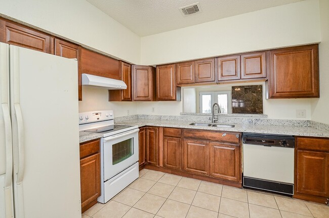 Building Photo - 12300 Brookglade Cir