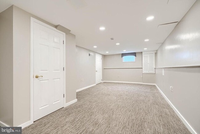 Building Photo - 1505 Westminster Ct