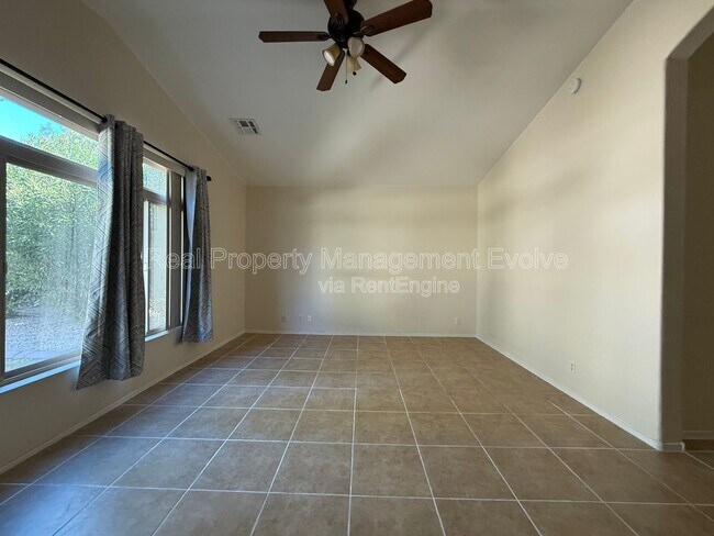 Building Photo - 4048 E Aspen Way