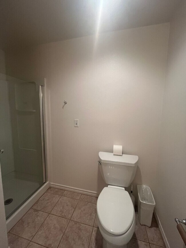 Building Photo - 3 bedroom 2.5 bath in the Mariana Ranchos !!
