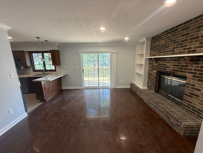 Building Photo - Unique 3BR/2.5BA Southwest Columbia Rental – Near Rock Bridge High!