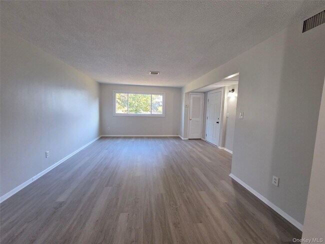 Building Photo - 1506 Cortland Dr