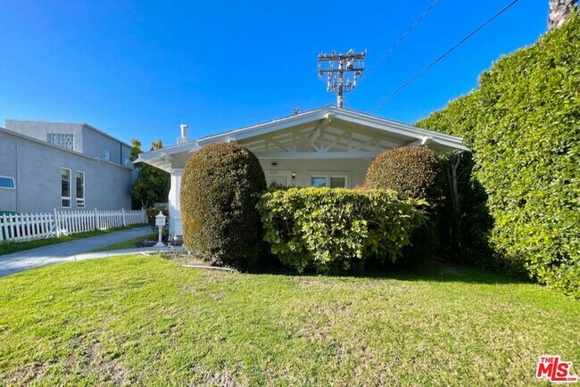 Building Photo - 8655 Clifton Wy