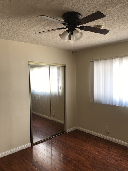 Master bedroom - 10226 Woodworth Ave