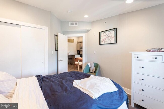 Building Photo - 135 N 3rd St