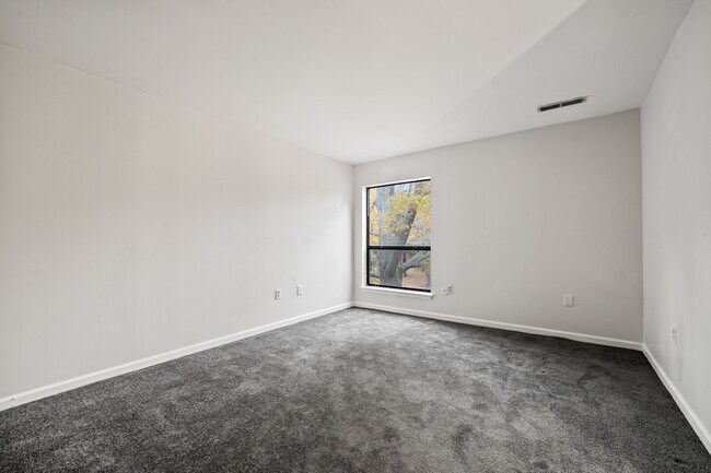 Building Photo - 142 Georgetown Rd