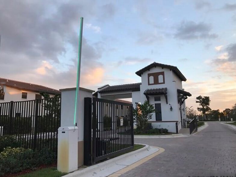 Building Photo - 8878 NW 103rd Ave