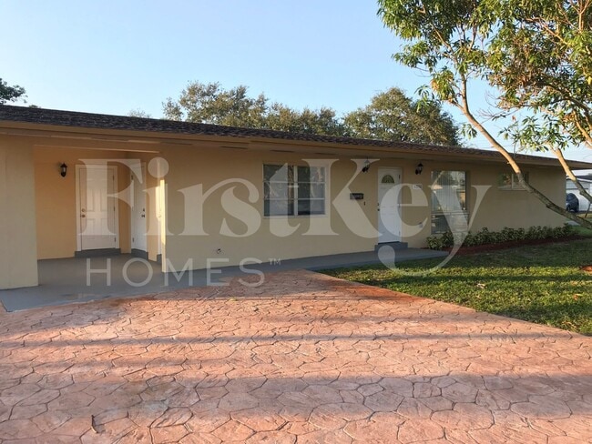 Building Photo - 4896 NW 6th Ct