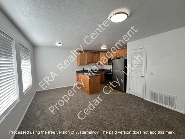 Building Photo - Move-In Bonus!  3 Bedroom - 2 bath Condo in Cedar Cove