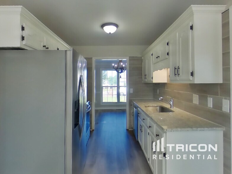 Building Photo - 6009 Plateau Ct