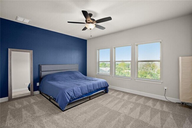 Building Photo - 12900 Stanford Dr