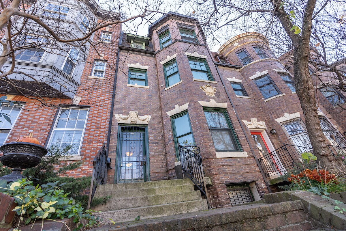 Building Photo - 1820 Calvert St NW