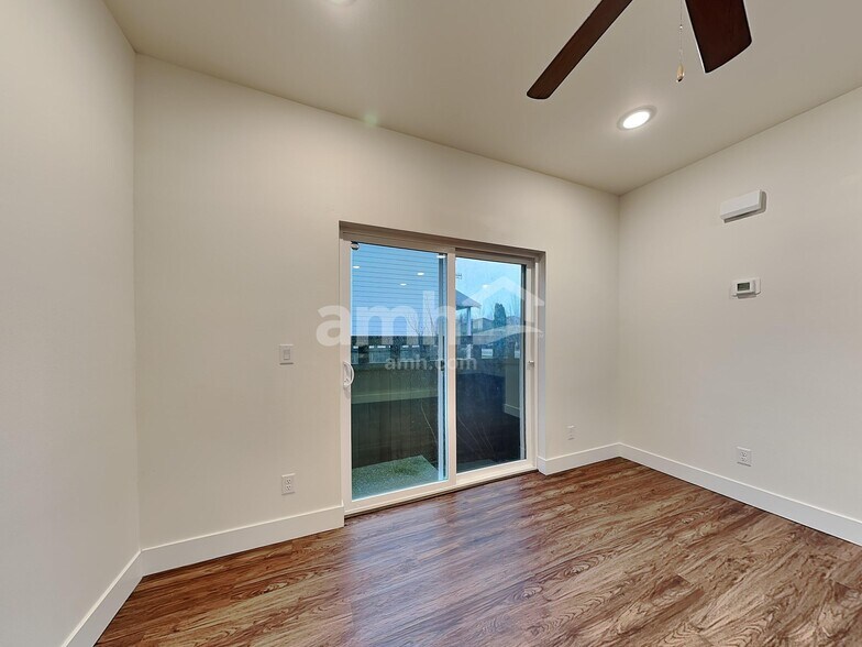 Building Photo - 23379 SE Dogwood St