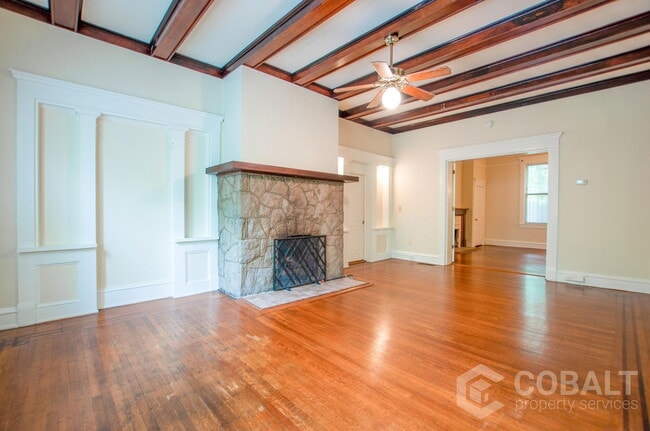 Building Photo - 867 Rosedale Rd NE