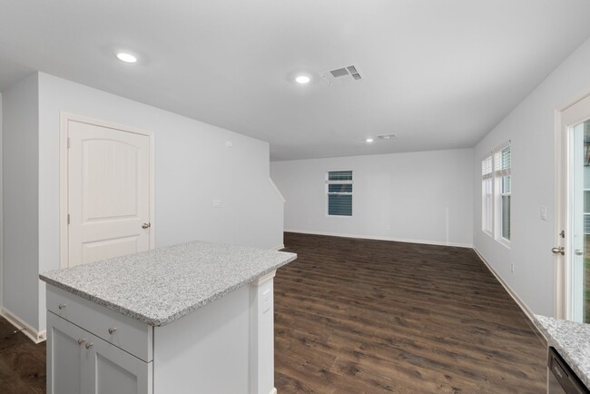 Building Photo - 4 bedroom, 2.5 bath built in 2025 by DR Horton in Byhalia