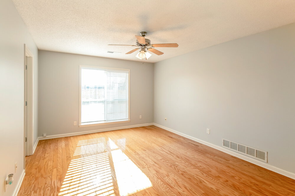 Building Photo - 1253 Greenwich Dr