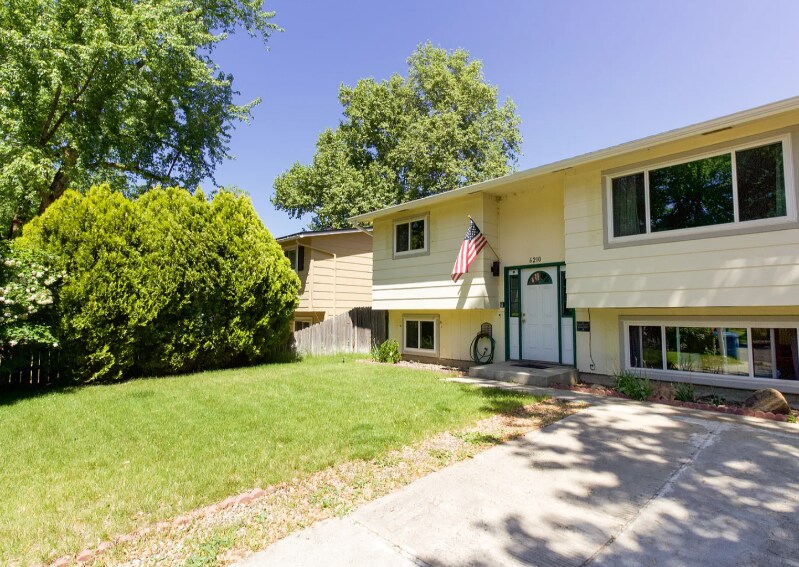 Building Photo - 6210 W Poplar St