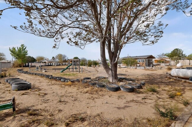 Building Photo - Rural South Valley 4 Bedroom  1.75 Bath 1256/sf