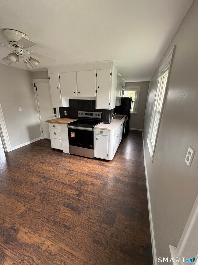 Building Photo - 250 Deerfield Rd