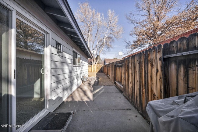 Building Photo - 1640 York Wy