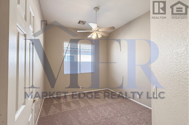 Building Photo - 3Bed/2Bath Home w/3 Car Gar at 59th Ave/Un...