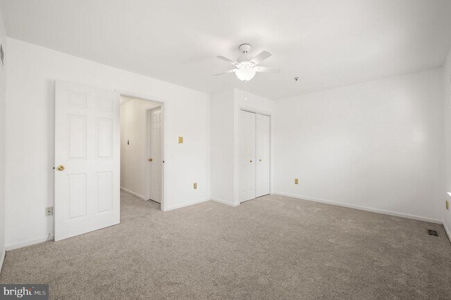 Building Photo - 1430 Redwood Ct