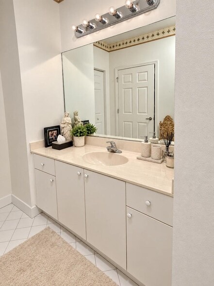 Building Photo - 2405 Windjammer Way
