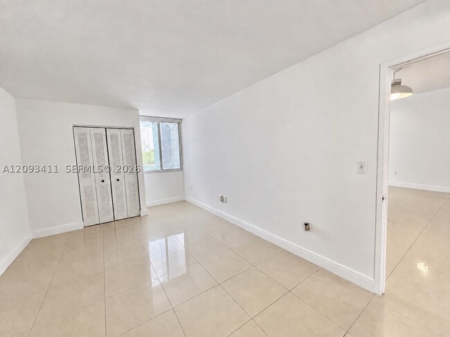 Building Photo - 850 N Miami Ave