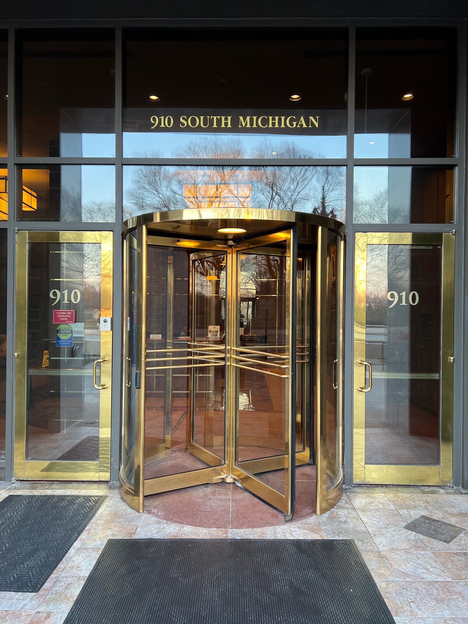 Building Photo - 910 S Michigan Ave