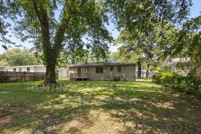 Building Photo - 149 Rose Dr