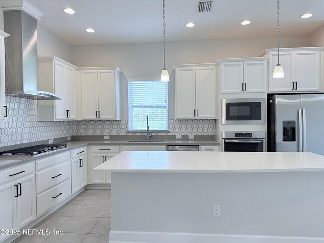 Building Photo - 164 Dalton Cir