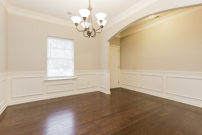 Building Photo - 229 Klinetop Dr