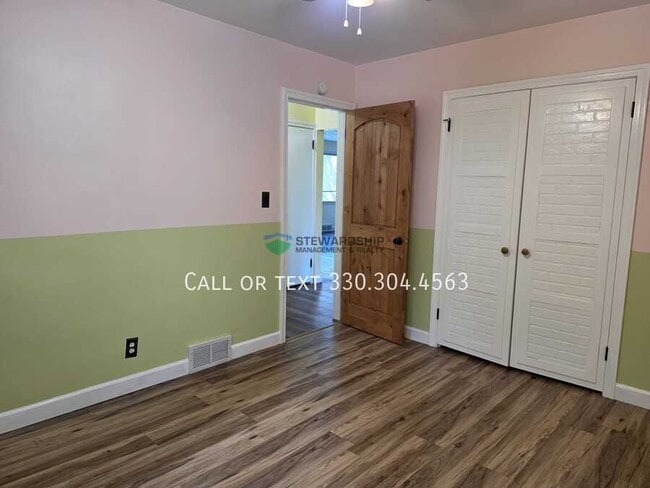 Building Photo - 1040 Stuart St NW