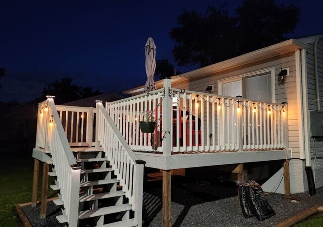 Building Photo - 1205 Jackson St