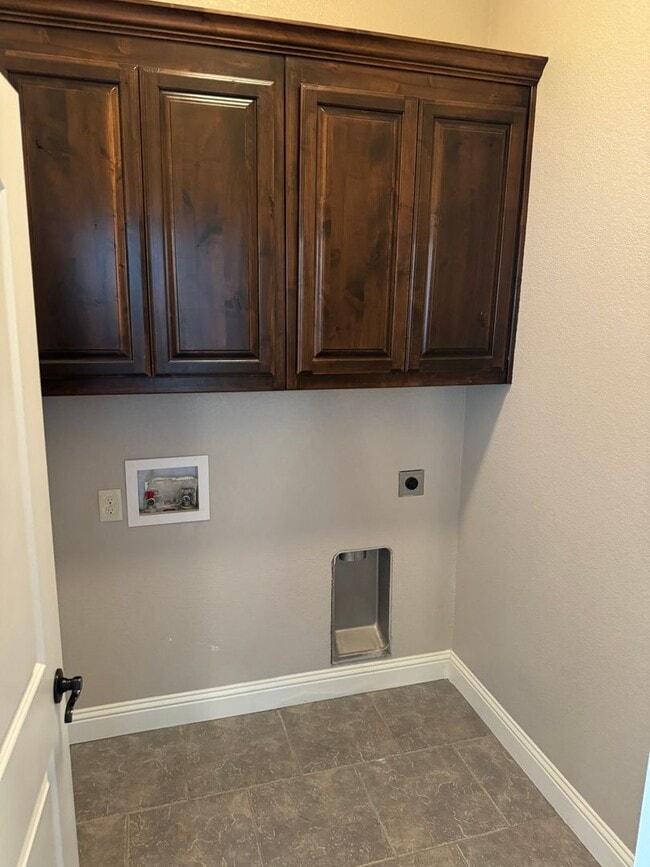 Building Photo - 105 Sandstone Ln